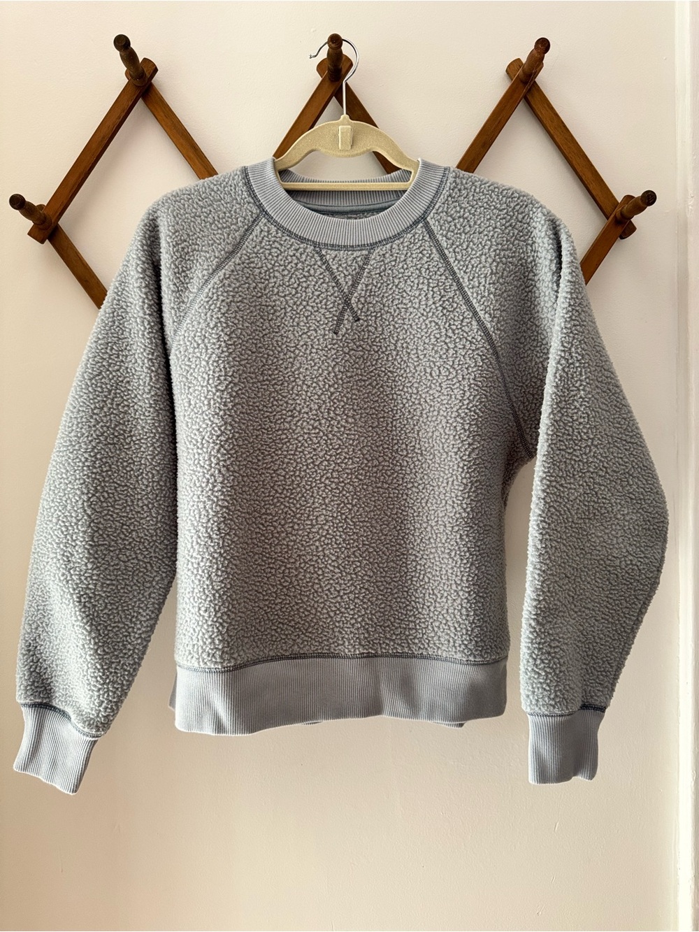 Everlane Renew Cropped Light Gray Sherpa Crewneck Sweatshirt
